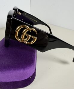 Gucci GG0956S Black Oversized Geometric Cat-Eye Sunglasses - Image 3