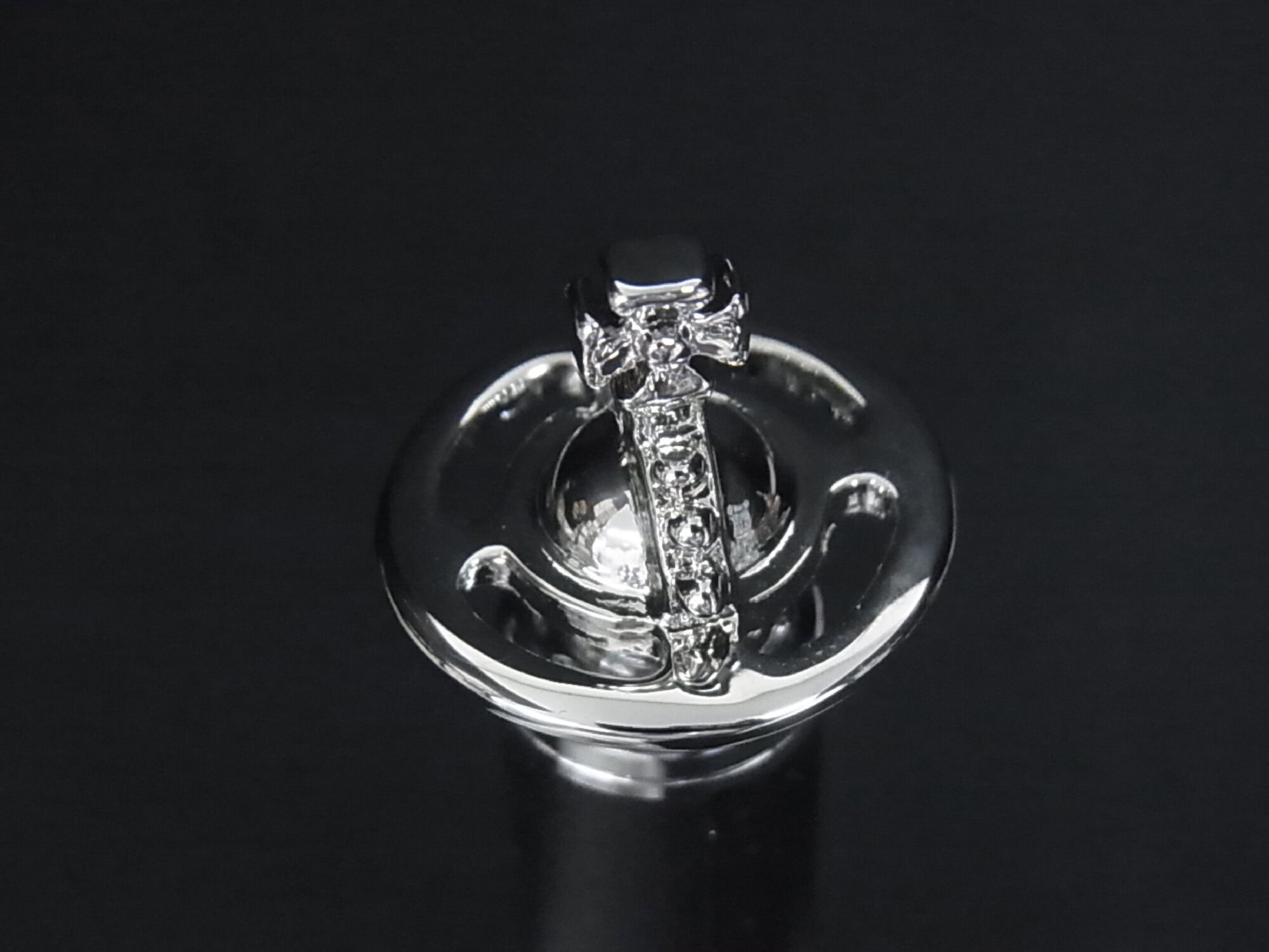 Vivienne Westwood Black Faux Leather Silver Orb Ballpoint Pen - Image 4