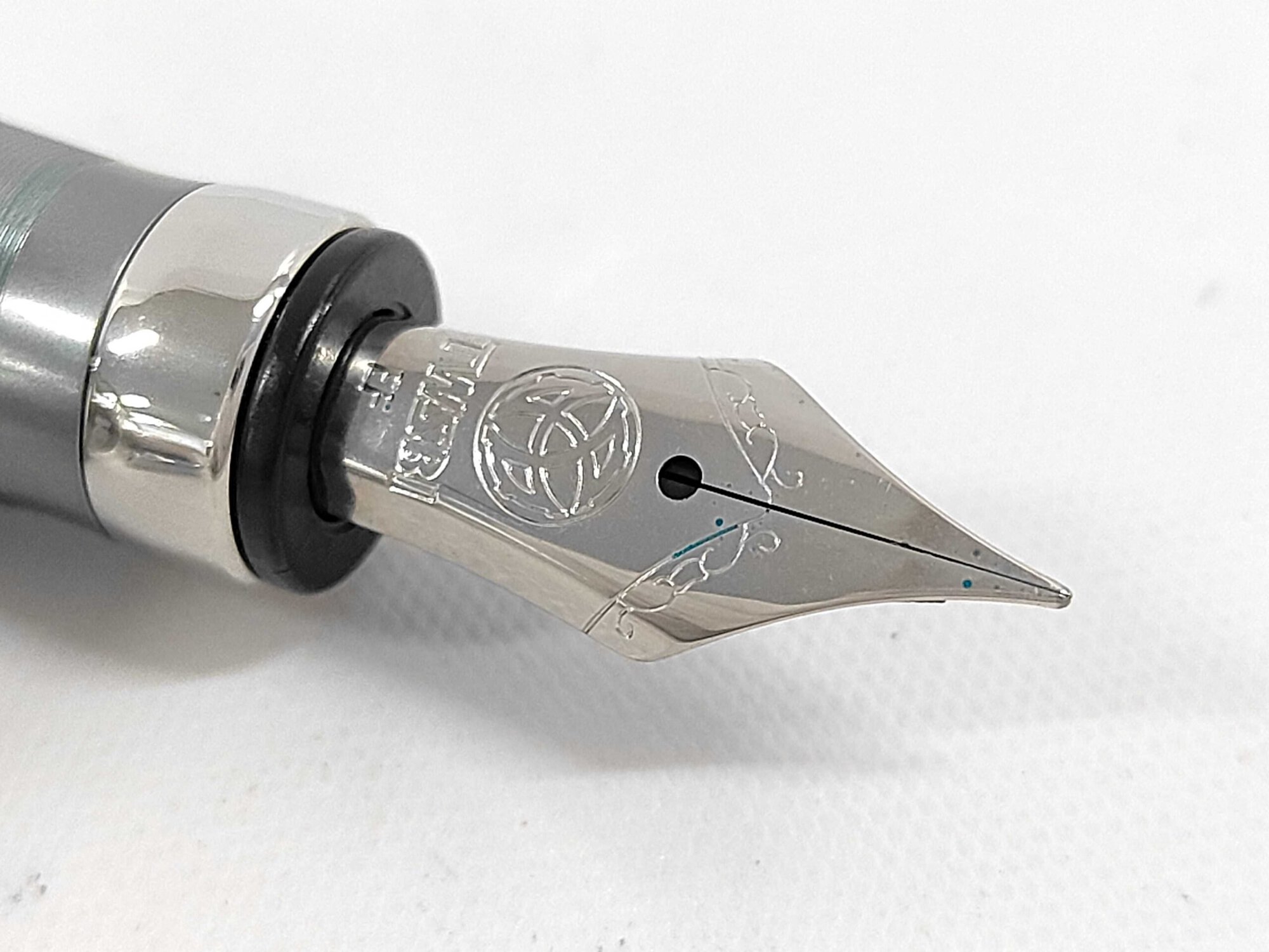 TWSBI Emerald Green Diamond 580AL Fountain Pen image 7