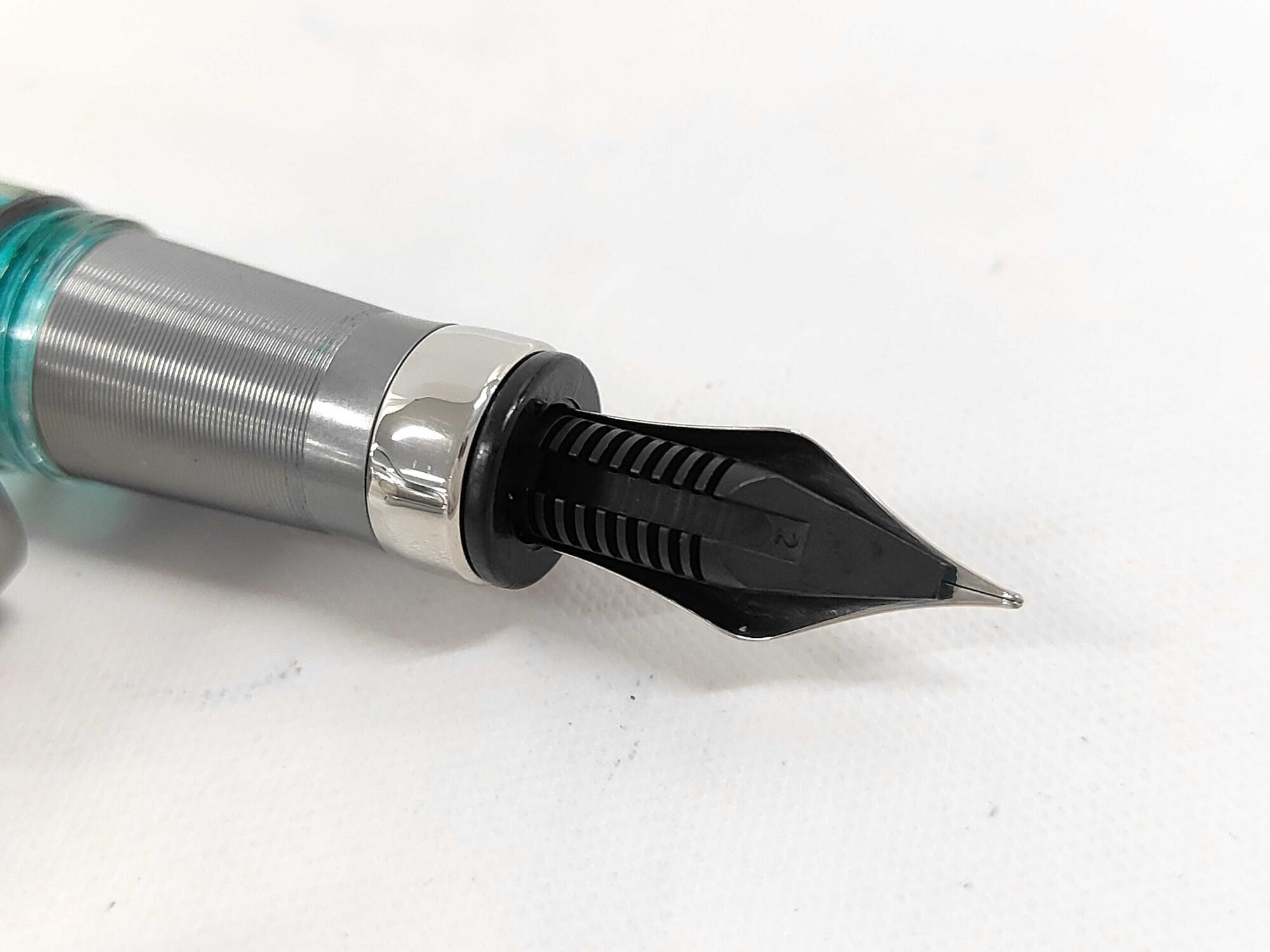 TWSBI Emerald Green Diamond 580AL Fountain Pen image 8
