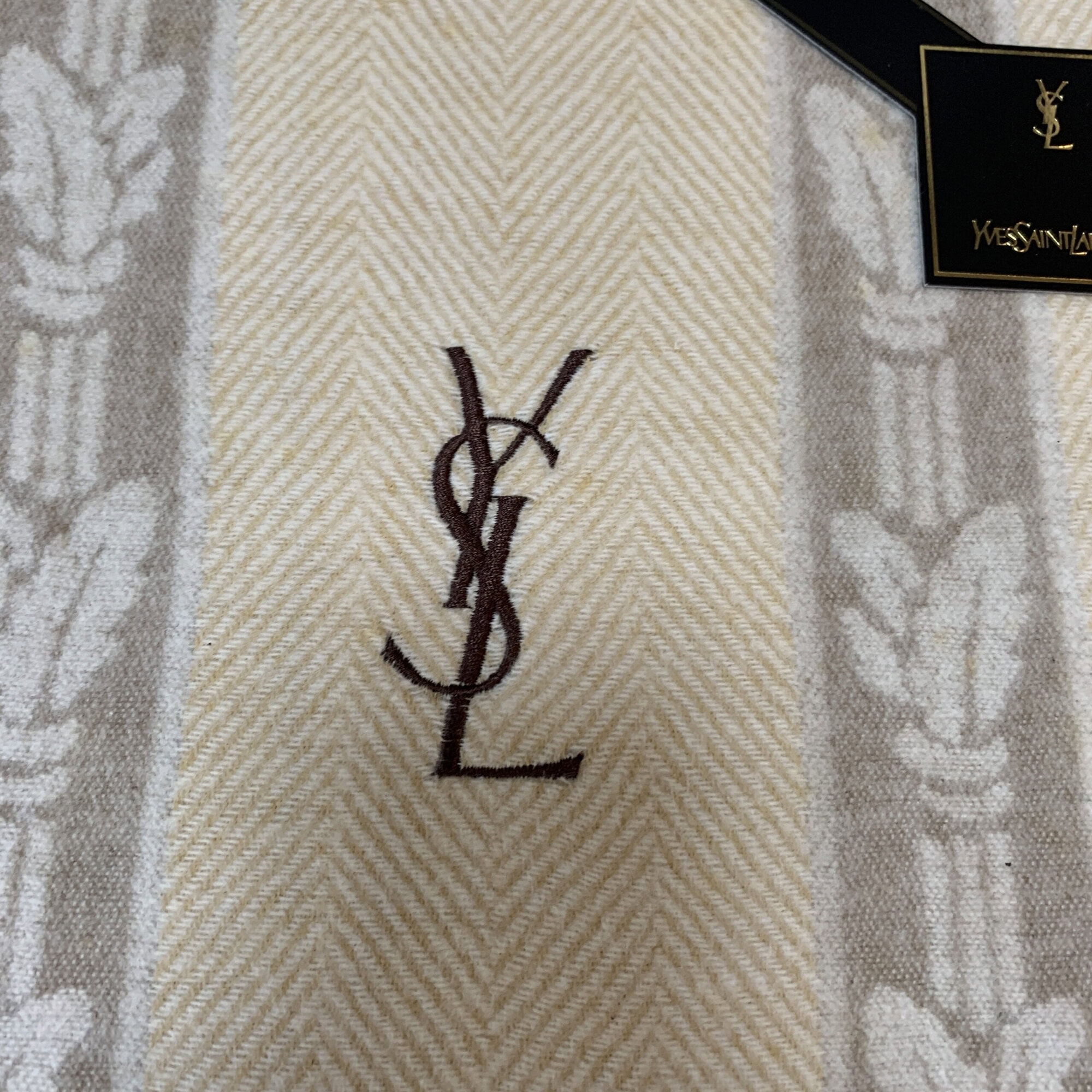 Yves Saint Laurent Beige Chevron Cotton Flat Sheet image 2