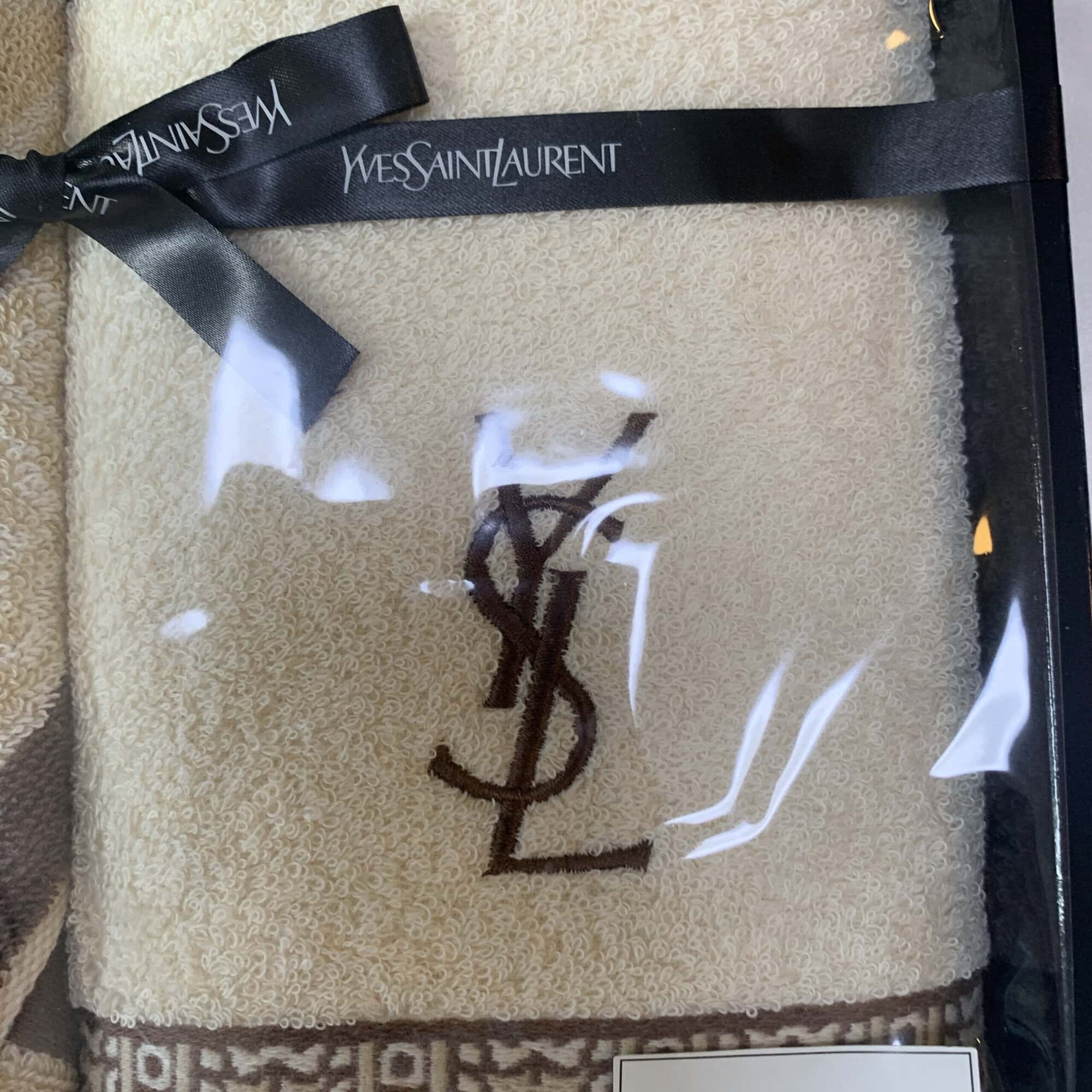Yves Saint Laurent Embroidered Monogram 2-Piece Guest Towel Set in Box, additional view 4