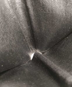 Close-up of the inner corner fold of the coin pocket gusset