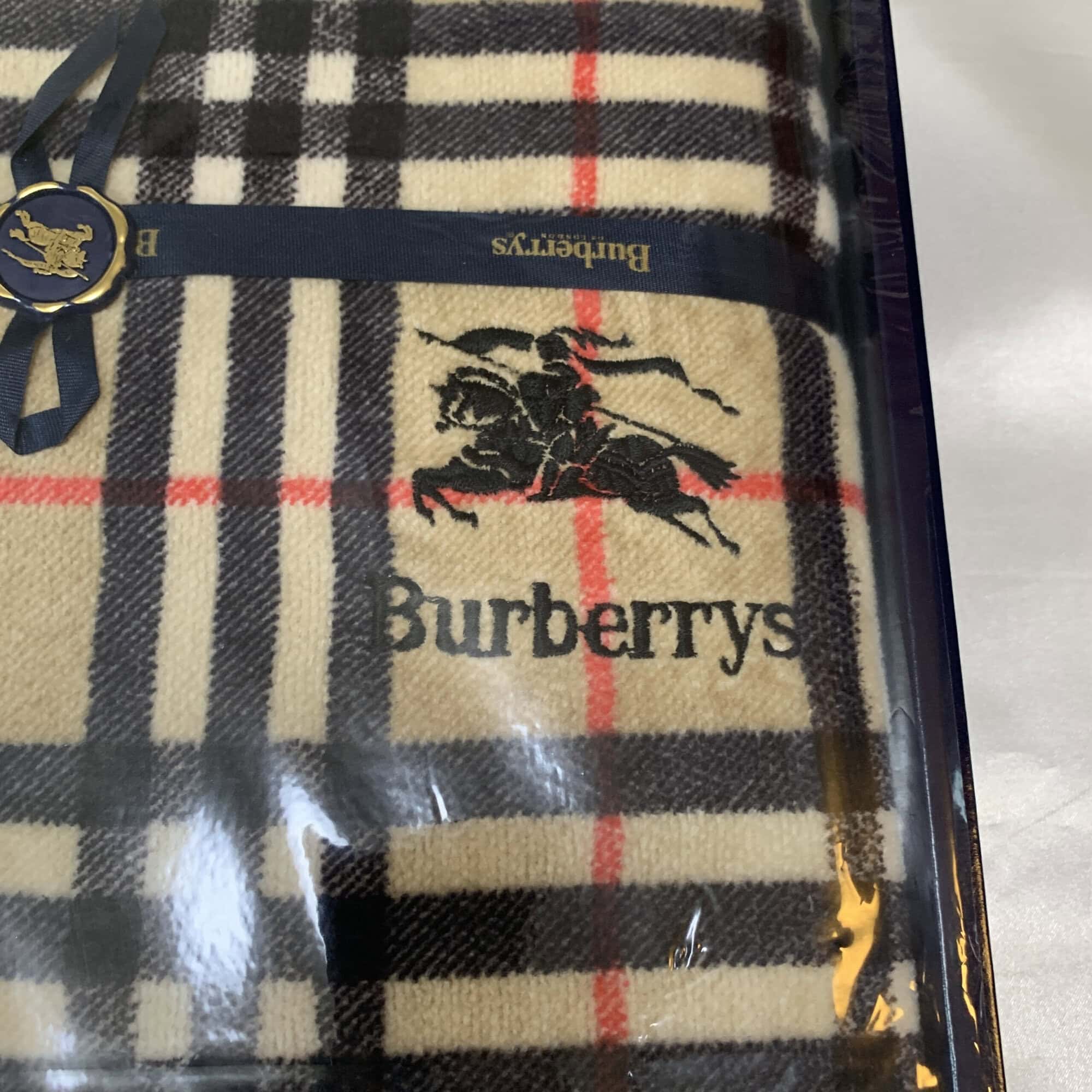 Burberrys Nova Check Embroidered Bath Towel in Box, additional view 4