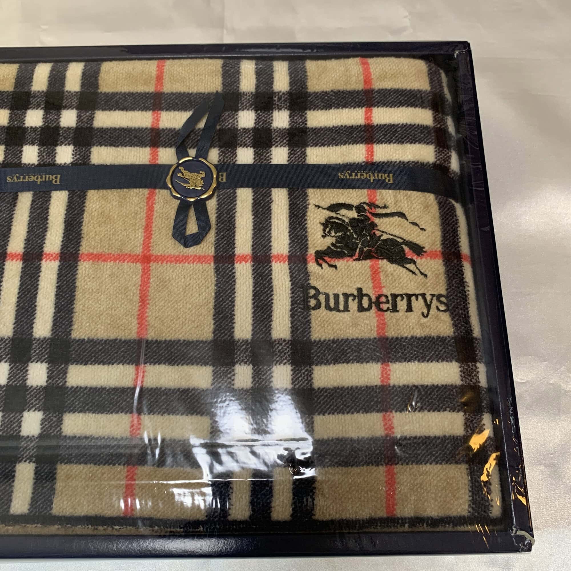 Burberrys Nova Check Embroidered Bath Towel in Box, additional view 6