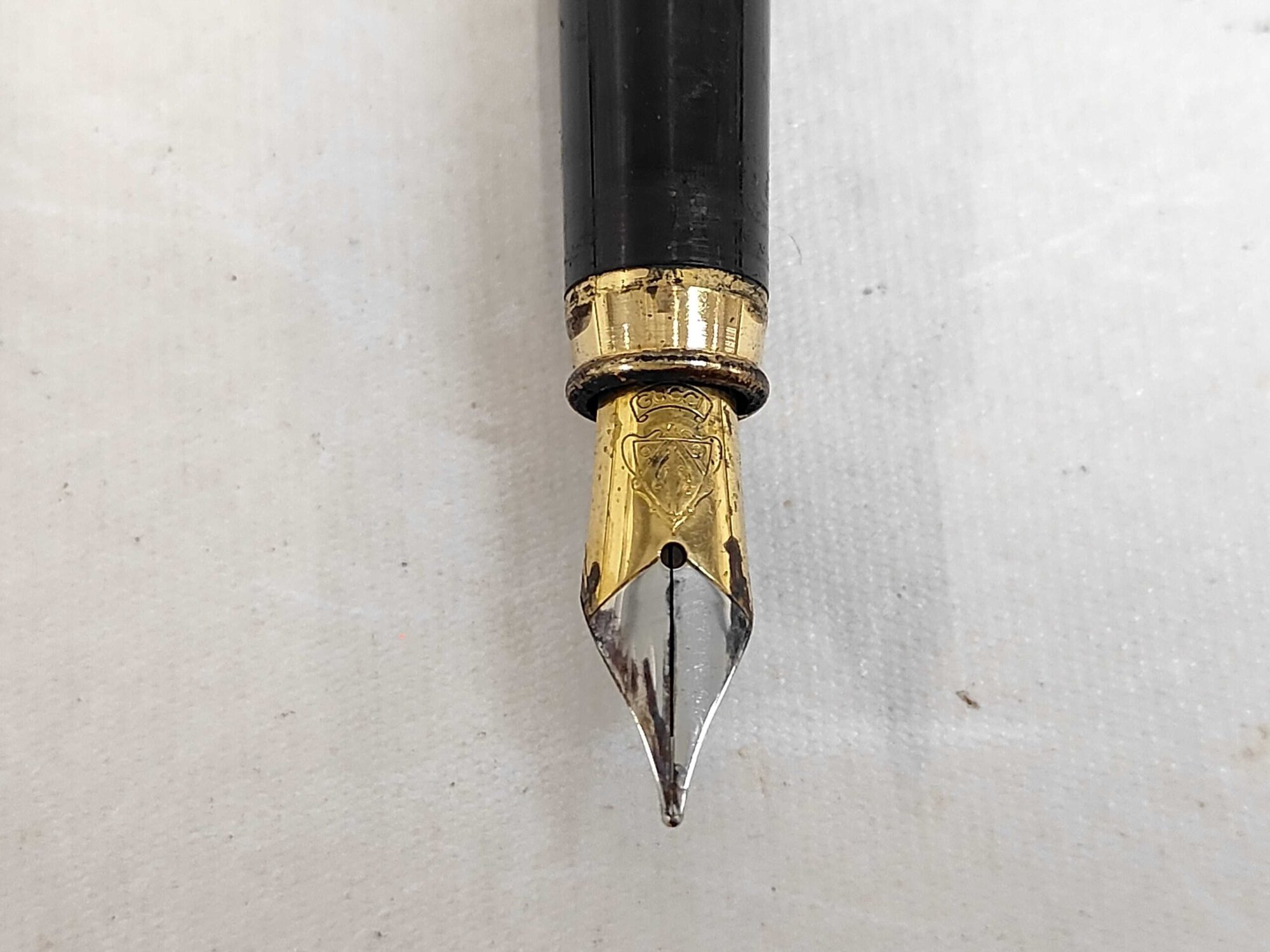 Gucci Interlocking G Slim Fountain Pen Black Gold-Tone, additional view 3