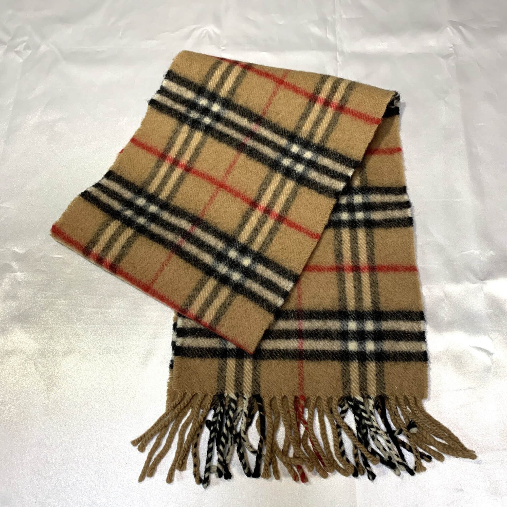 Burberrys of London Classic Camel Nova Check 100% Lambswool Scarf