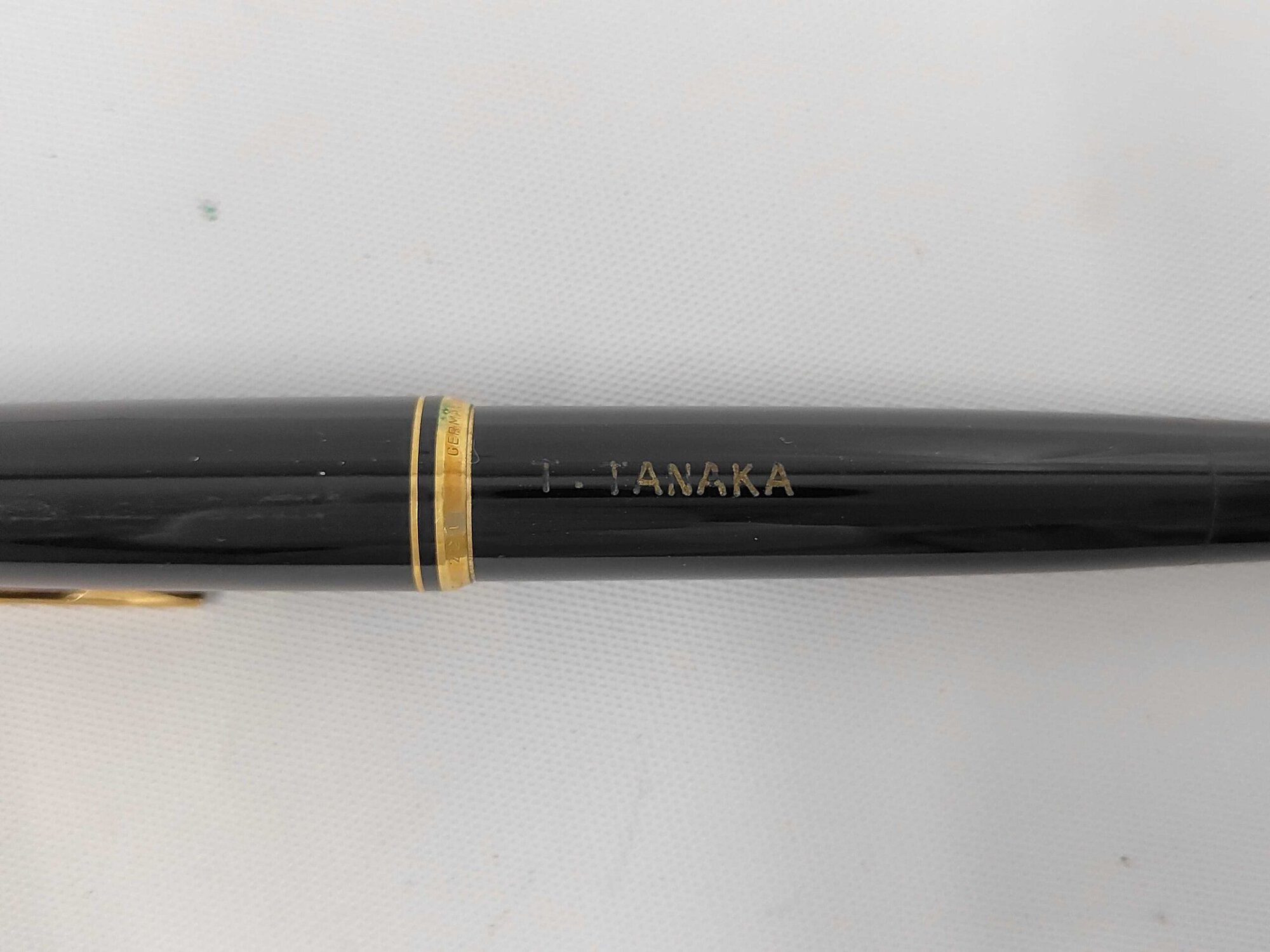 Montblanc 221 Fountain Pen Black Resin 14K Gold Nib, additional view 3