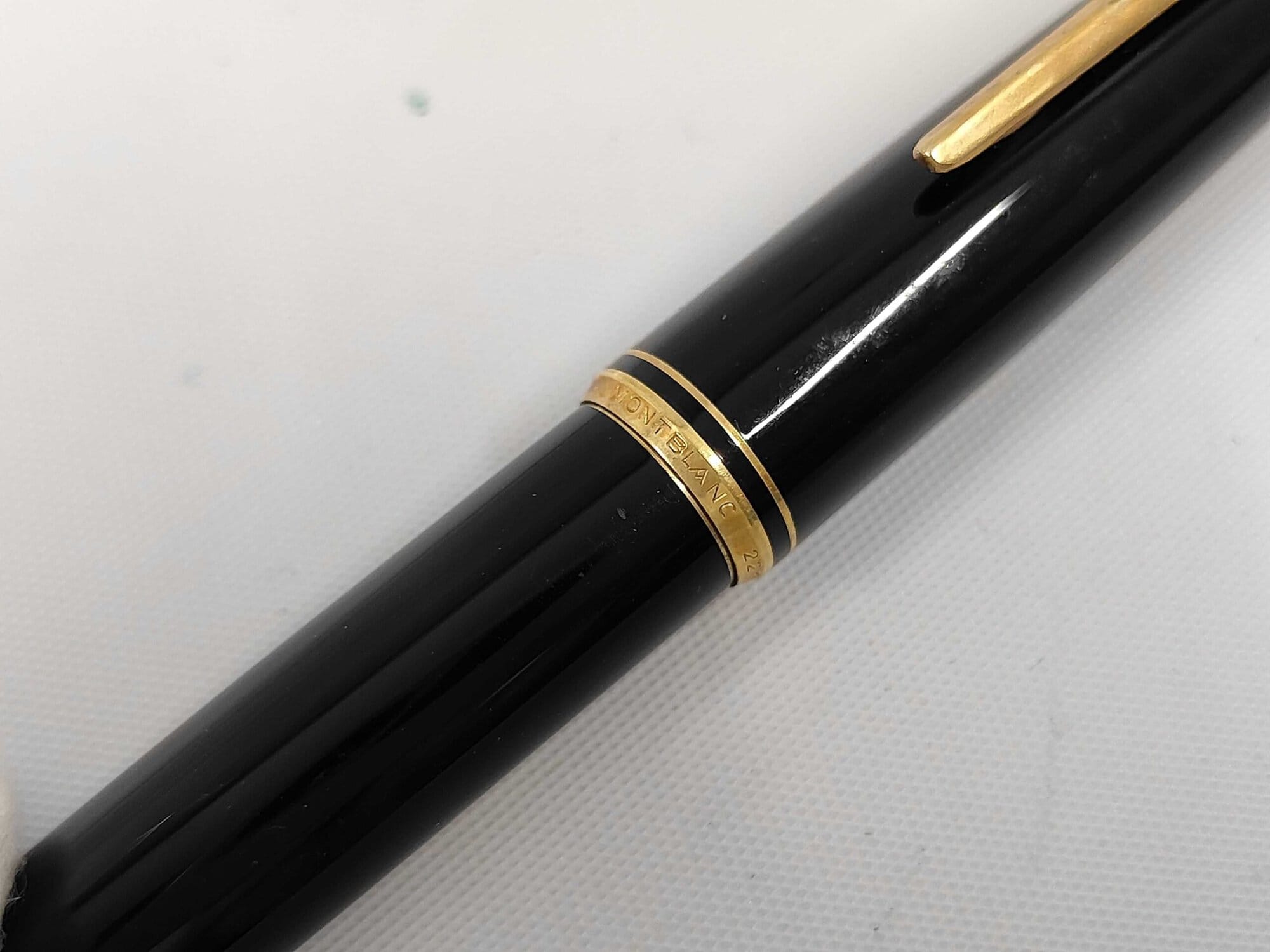 Montblanc 221 Fountain Pen Black Resin 14K Gold Nib, additional view 2