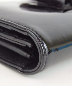 Side accordion gusset profile view showing layered construction