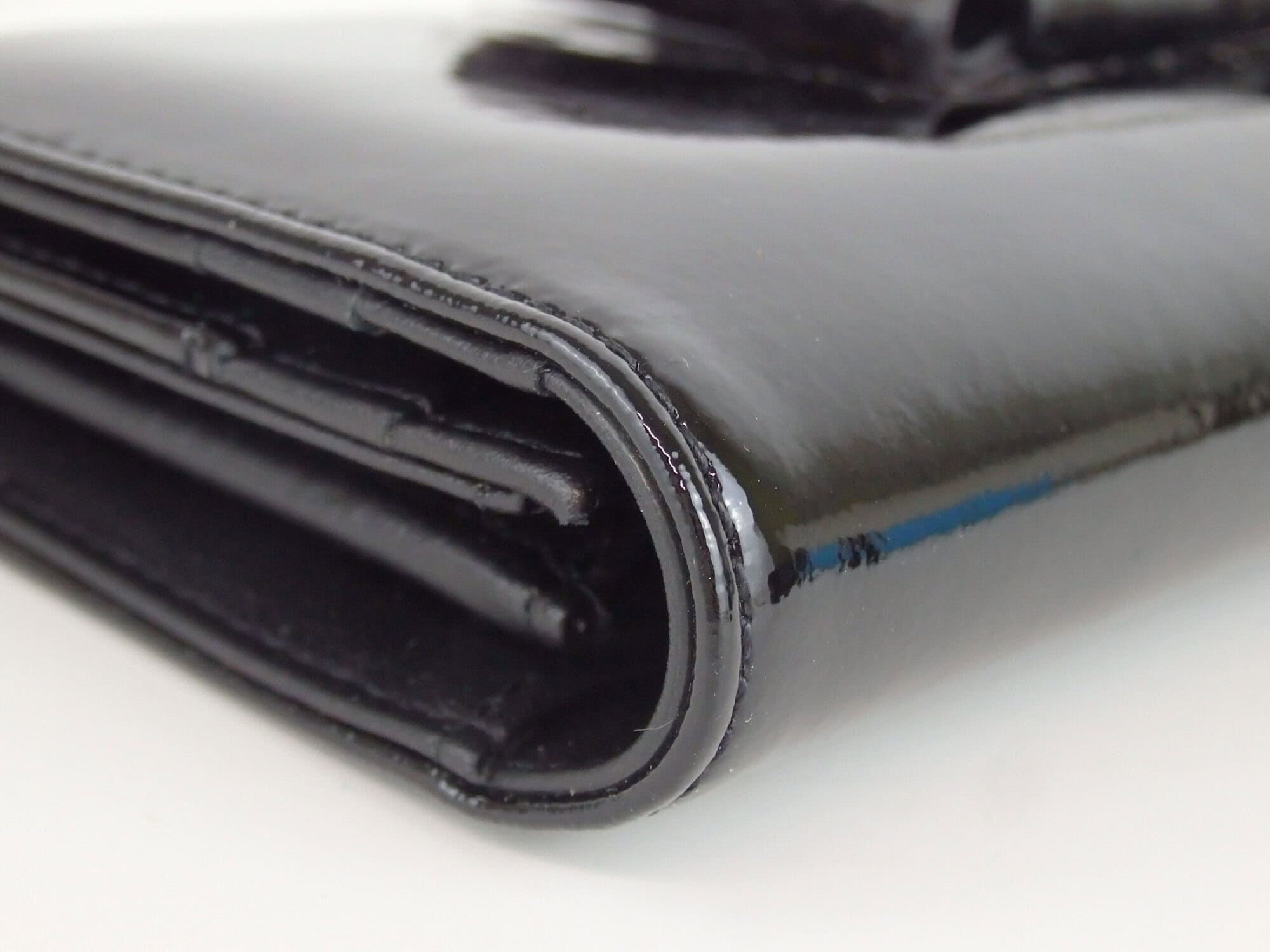 Side accordion gusset profile view showing layered construction