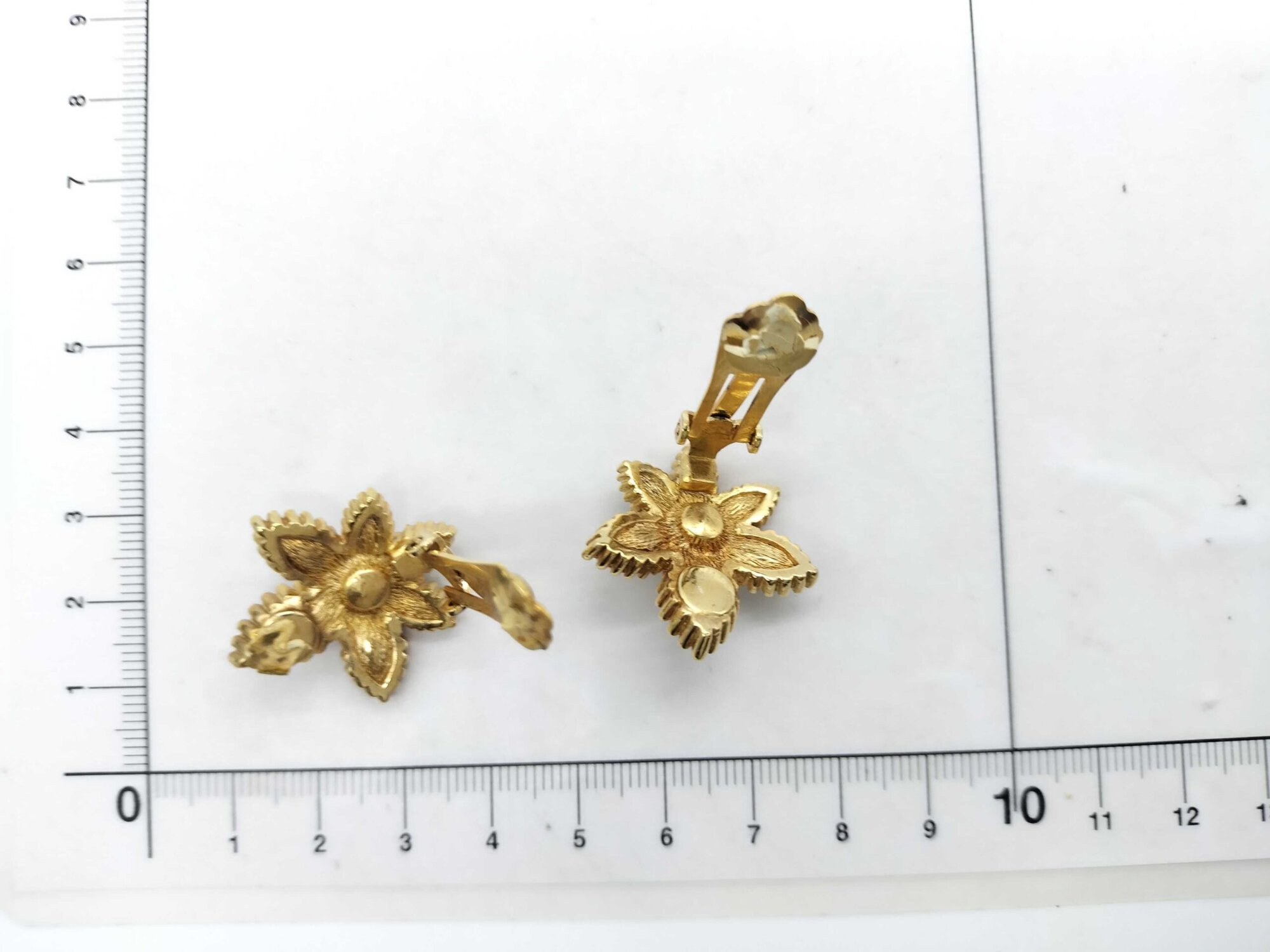 Vintage Christian Dior Gold Plated Pearl Onyx Crystal Flower Clip-On Earrings - Image 9