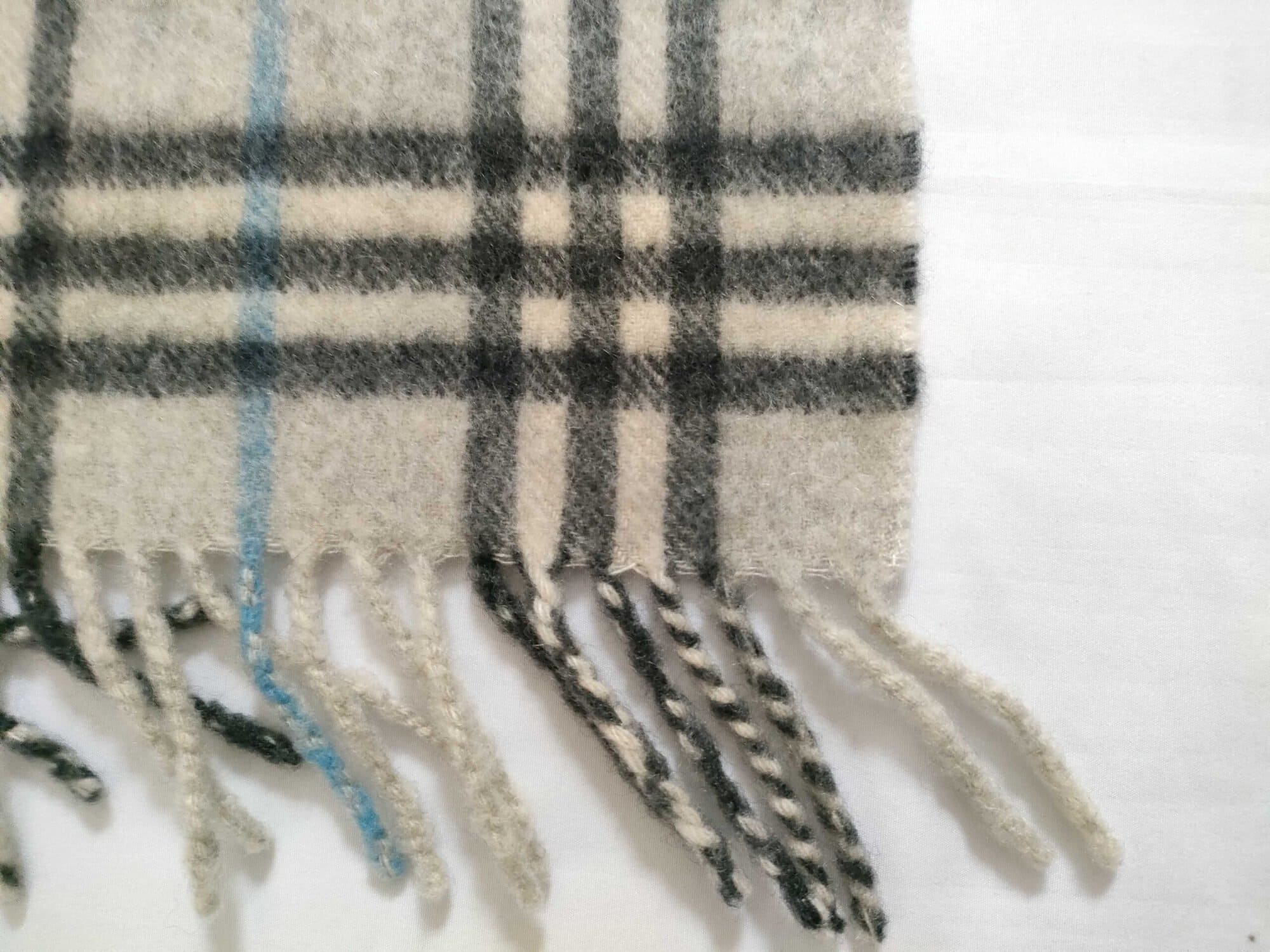 Burberry London Cream & Light Blue Plaid 100% Cashmere Fringe Scarf - Image 4