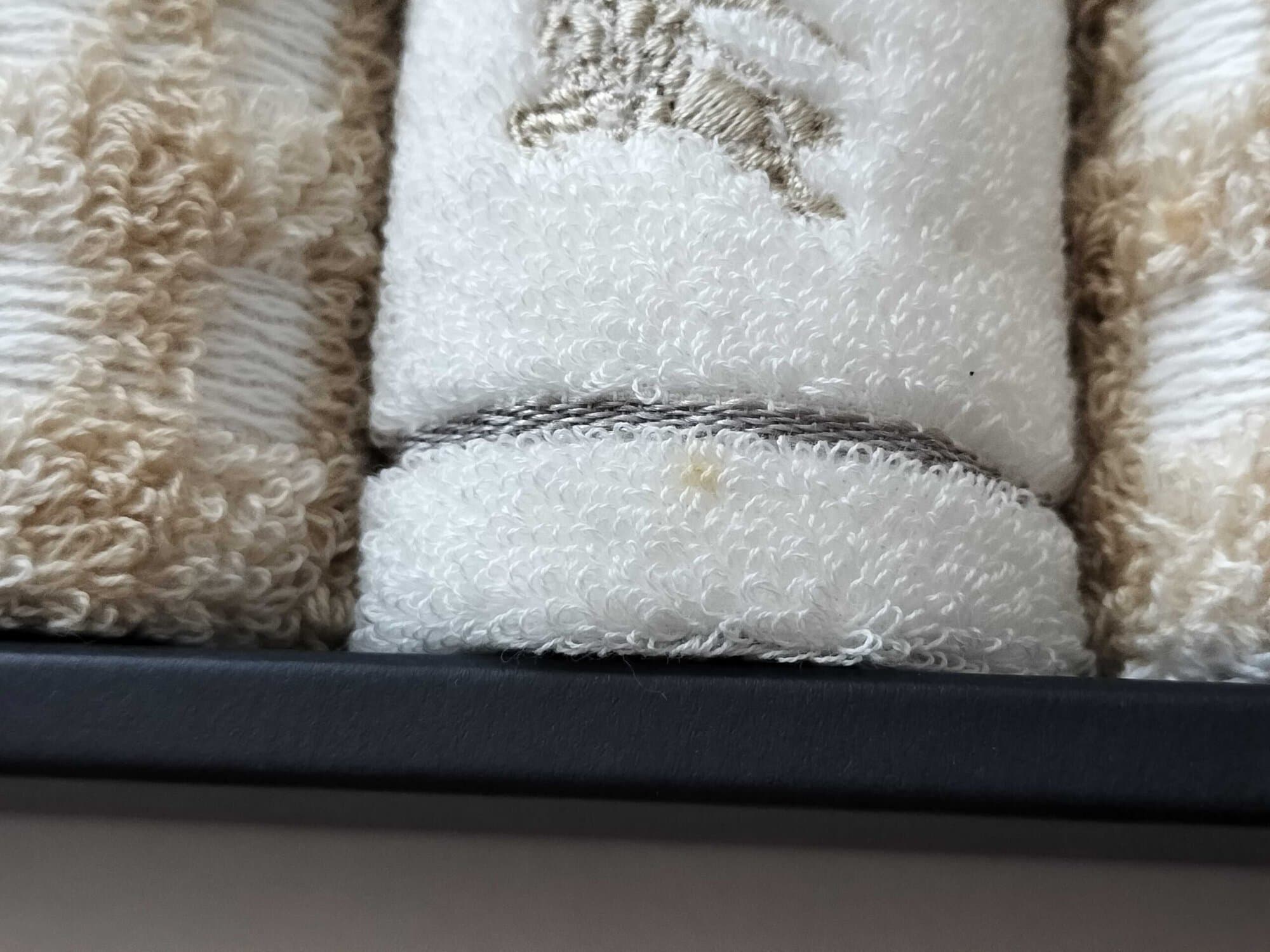 Vintage Burberry London Nova Check 3-Piece Face & Wash Towel Set - Image 6