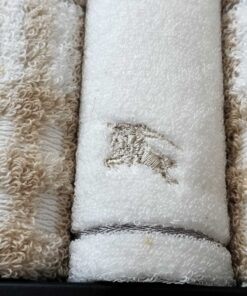 Vintage Burberry London Nova Check 3-Piece Face & Wash Towel Set - Image 5