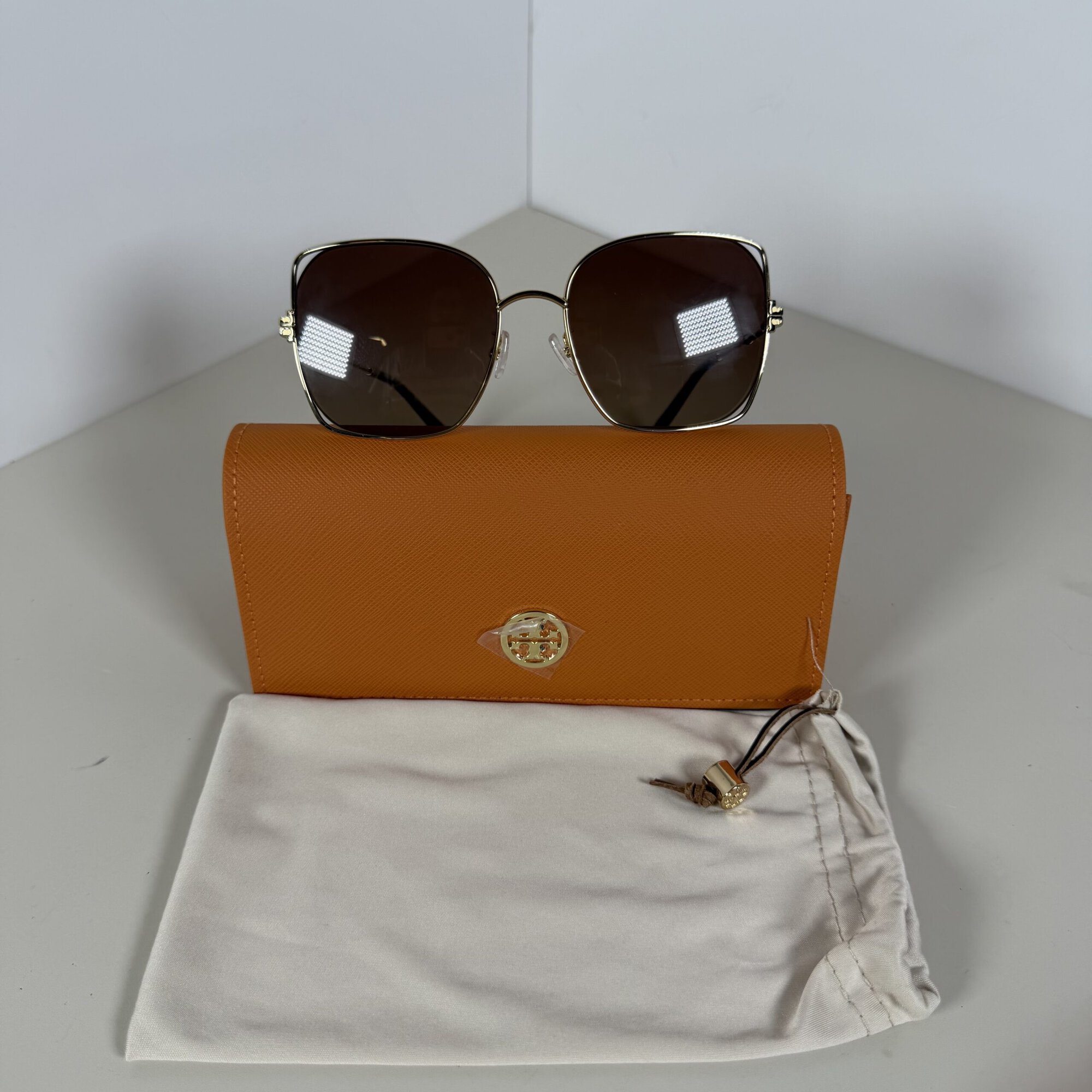 ory Burch Gold Polarized Brown Gradient Butterfly Sunglasses