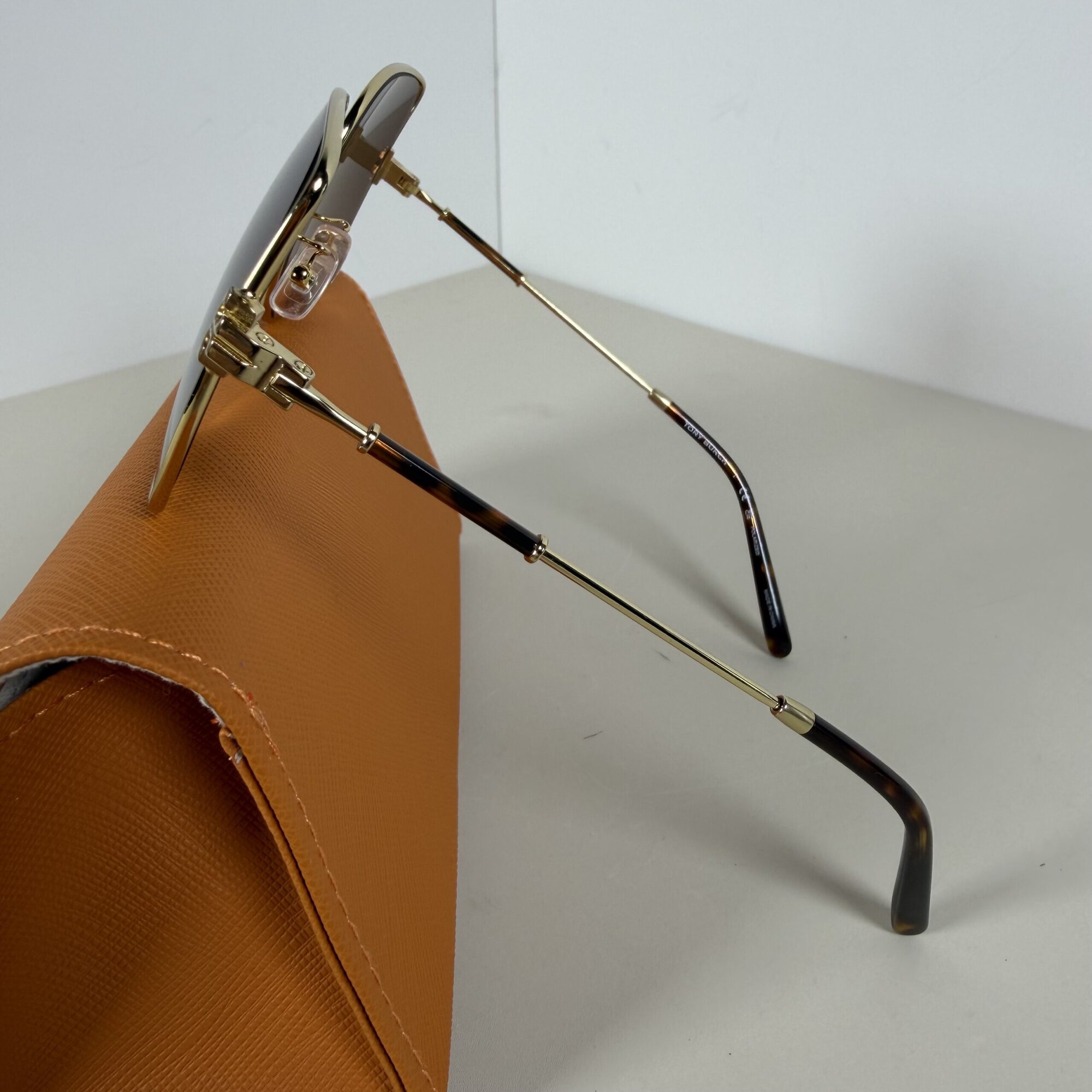 ory Burch Gold Polarized Brown Gradient Butterfly Sunglasses