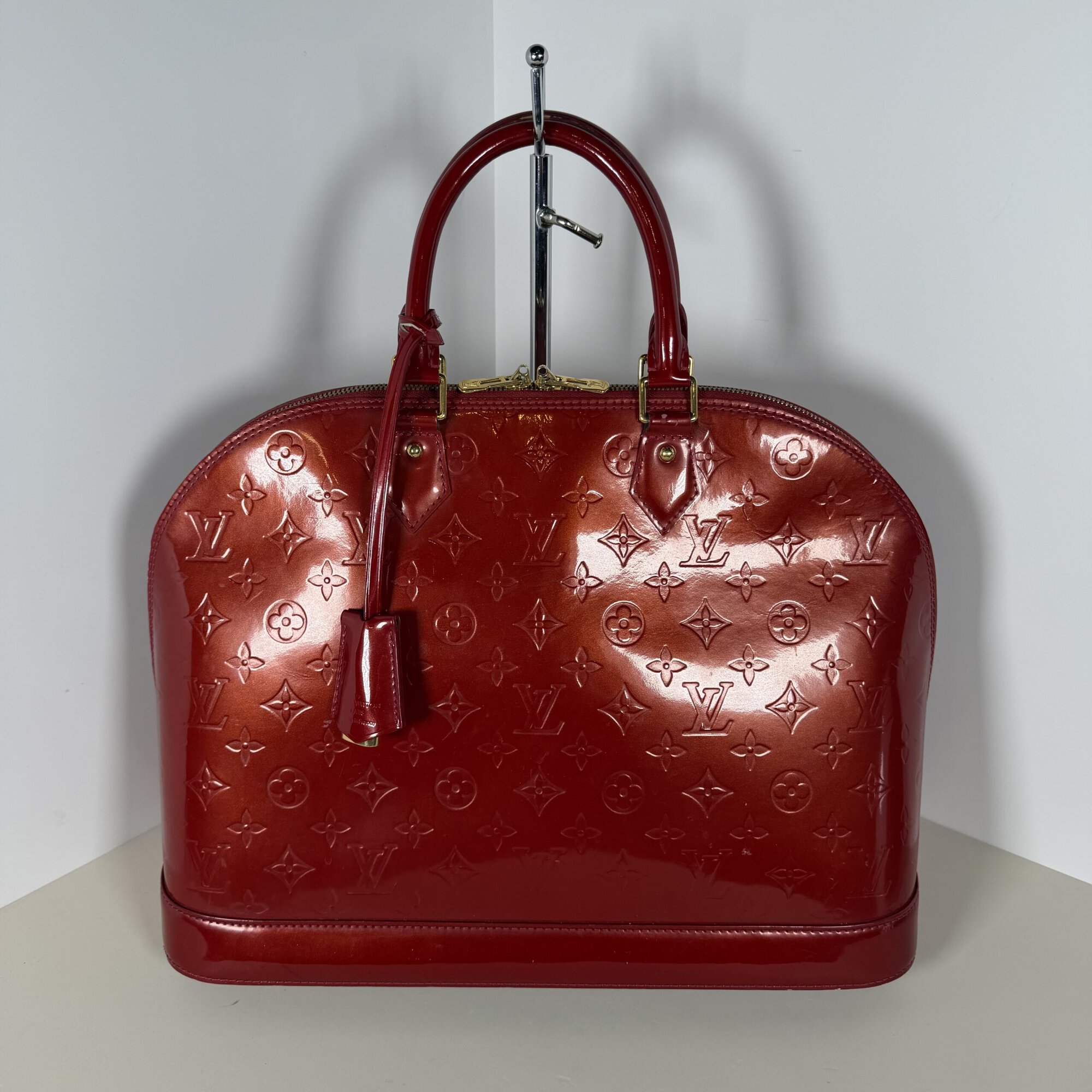 Louis Vuitton Pomme d'Amour Monogram Vernis Alma GM Bag
