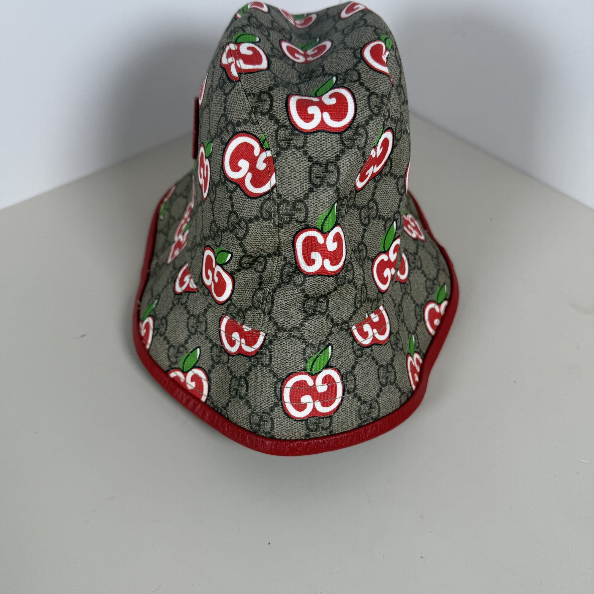 Gucci GG Supreme Monogram Les Pommes Apple Bucket Hat - Image 3