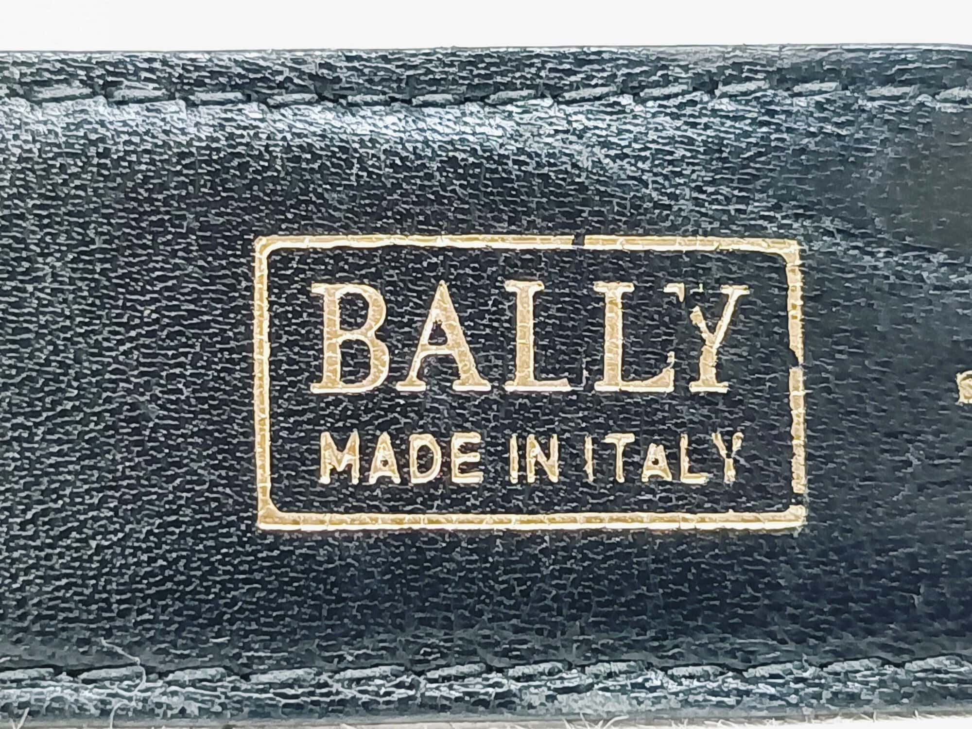 Bally Black & Red Reversible Grained Leather B-Logo Buckle Belt 70/28, additional view 5