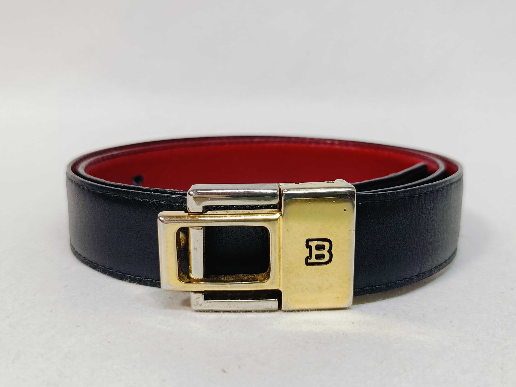 Bally Black & Red Reversible Grained Leather B-Logo Buckle Belt 70/28
