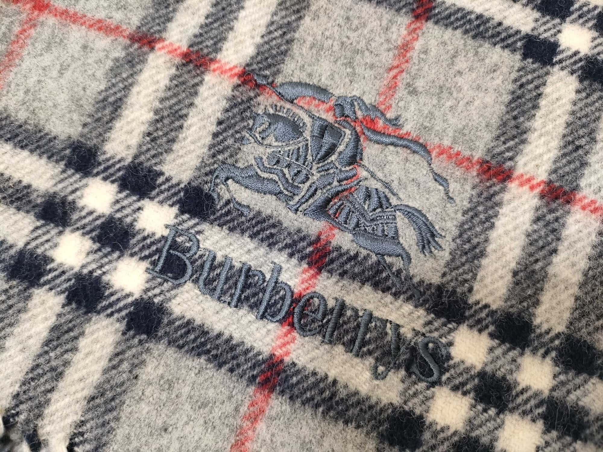 Vintage Burberrys of London Gray House Check 100% Pure Wool Oversized Scarf Shawl, additional view 8