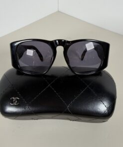 Vintage Chanel 1993 Archive Black Matelassé Quilted CC Logo Square Sunglasses