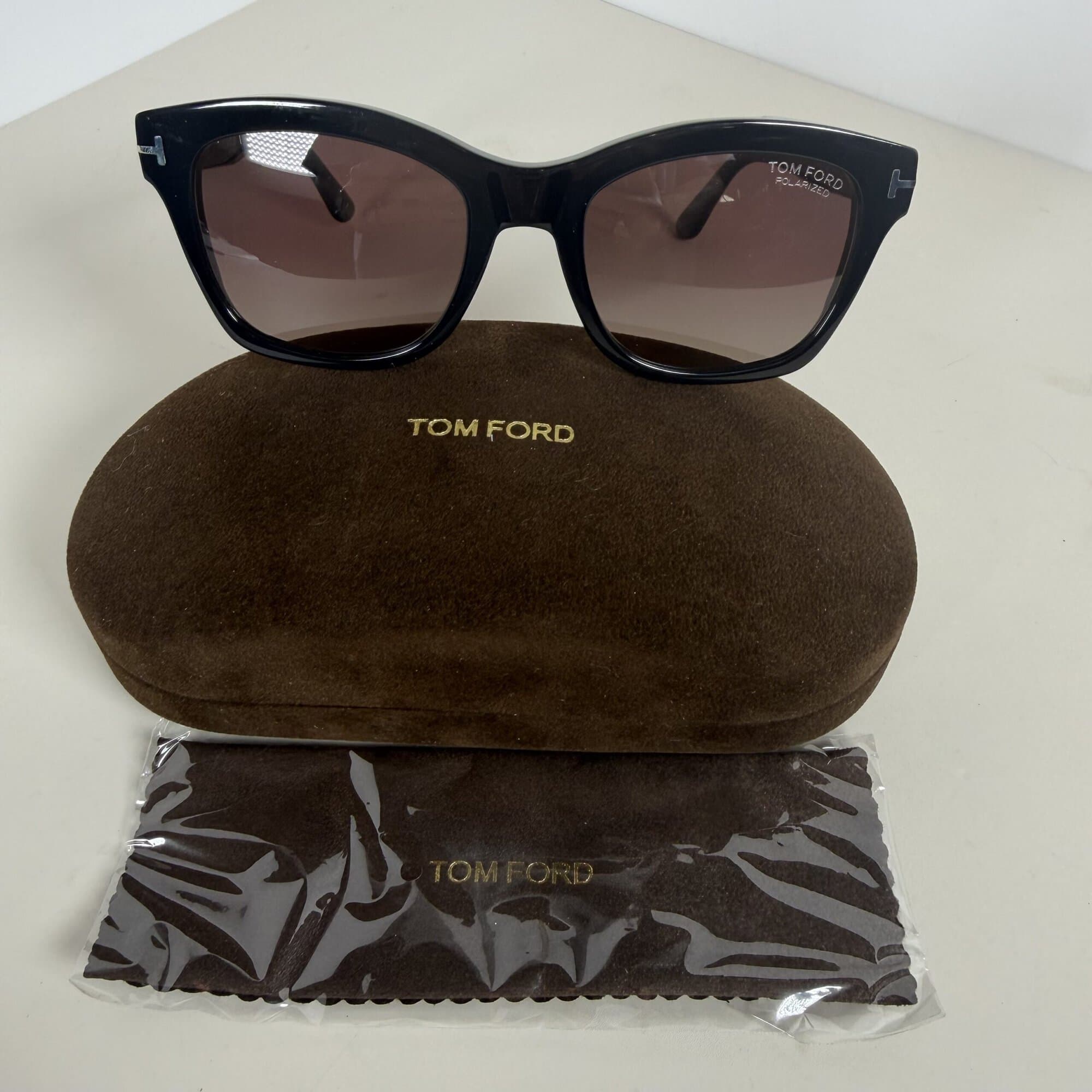 Tom Ford Lauren-02 TF614 01H Black Polarized Cat-Eye Sunglasses